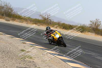 media/Apr-10-2022-SoCal Trackdays (Sun) [[f104b12566]]/Turn 3 Inside (1150am)/